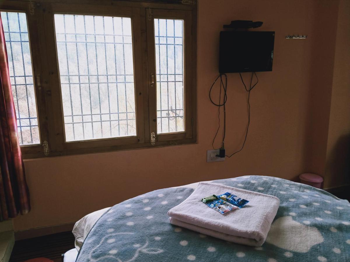 Mahima Hotel Sangla Exterior photo